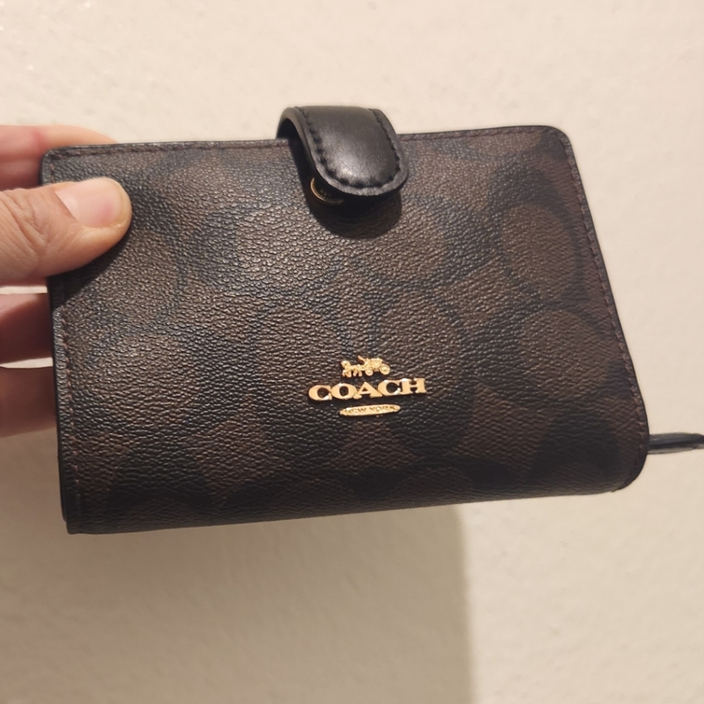 Coach classic small wallet